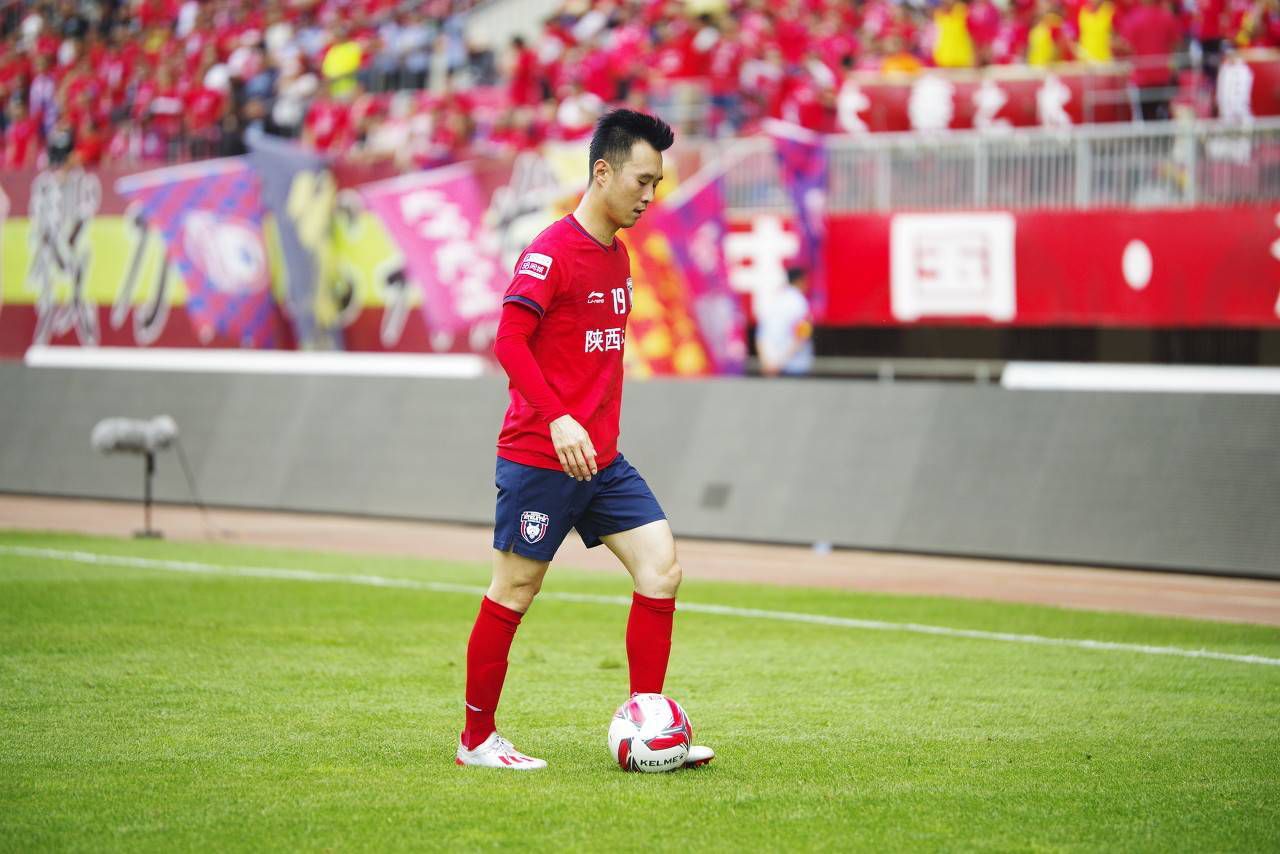 上轮英联杯，切尔西在主场2-0轻取布莱克本，球队顺利晋级本轮。